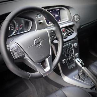 VOLVO V40 2.0 T4 KINET 2019
