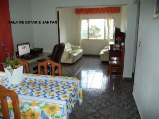 VENDO UMA EXCELENTE CASA NO JARDIM ALVORADA EM MARINGA COM TERRENO COMERCIAL COM 700 METROS