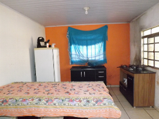 VENDE-SE 2 CASAS NO TERRENO JD ALVORADA PROX. PRAÇA SÃO VICENTE