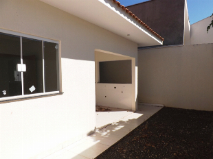 VENDE-SE CASA NOVA JD ORIENTAL