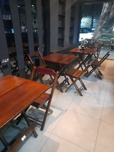 VENDE-SE CONJUNTO DE MESAS + CADEIRAS PARA RESTAURANTE