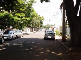 VENDE-SE CASA JD LIBERDADE PRÓX. AV. GUAIAPÓ E CSU.
