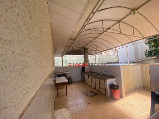 Apartamento com 3 dormitórios para alugar, 55 m² por R$ 2.460,00/mês - Vila Bosque - Maringá/PR