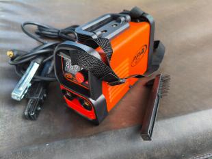MÁQUINA SOLDA INVERSORA BIVOLT AUTOMÁTICA 127/220V 200 AMPERES