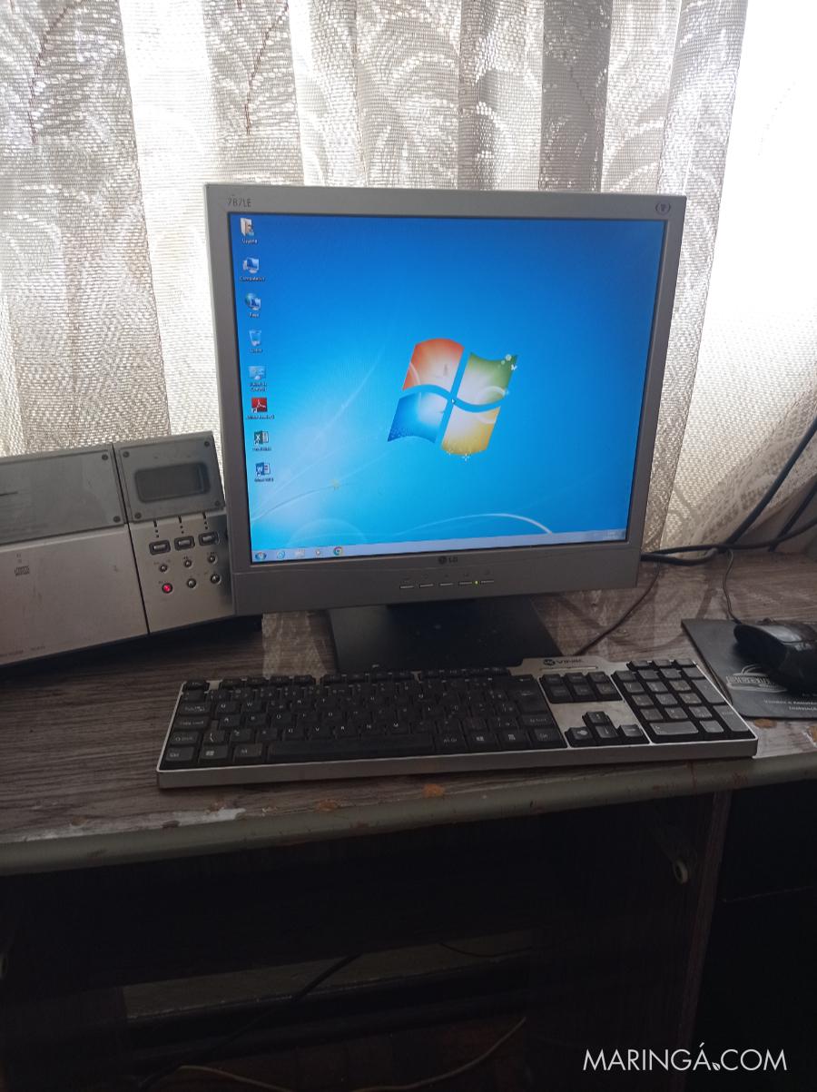 Computador Desktop de mesa