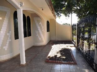 ALUGA-SE CASA JD NOVO OASIS PRÓX. AV. GUAIAPÓ