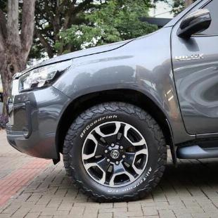 TOYOTA HILUX CDSRVA4FD 2024