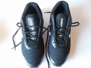Tênis Under Armour n. 38 na caixa