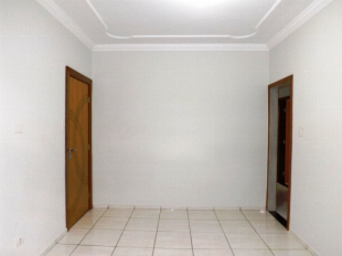 ALUGA-SE CASA DE FUNDOS AV. GUAIAPÓ Nº 2589. JD. LIBERDADE. PRÓX. C.S.U