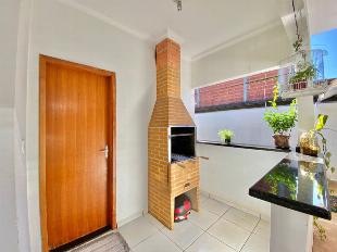 EXCELENTE CASA SEMI MOBILIADA COM EDÍCULA NO JARDIM MONTE REI