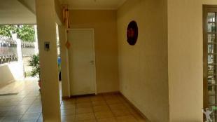 ALUGO CASA PRÓXIMO HU, AMPLA, 3 BANHEIROS, SUITE MAIS 2 QUARTOS, ESCRITORIO E 3 VAGAS GARAGEM COBERTA