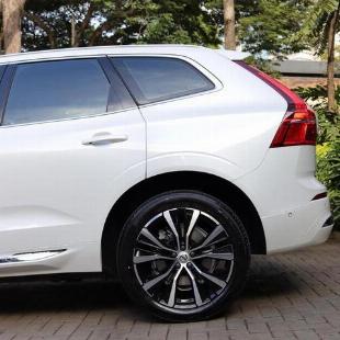 VOLVO XC60 T8 ULTIMATE 2023