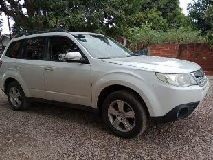 Vende-se veículo Subaru Forester, ano 2011, com 58.000km originais de fábrica