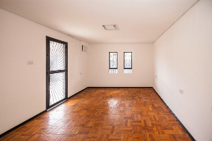 Casa à venda na Vila Esperança ao lado da UEM