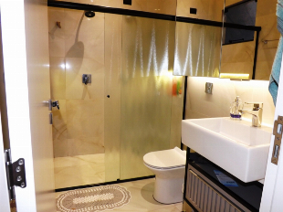 VENDE-SE BELA CASA TODA MOBILIADA. JD ALVORADA PROX. PRAÇA FARROUPILHA