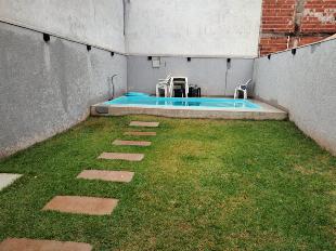 Casa com piscina Jd Dias II em Maringá