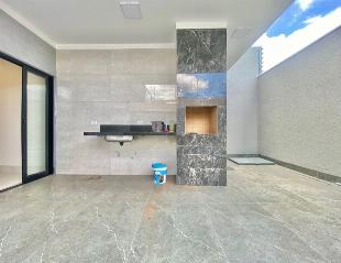 BELÍSSIMA CASA COM PISCINA NO JARDIM ORIENTAL