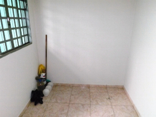 ALUGA-SE SOBRADO JD. ALVORADA PROX. COPEL