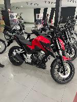 vende CB 300 twister