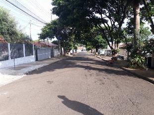 Casa pronta para morar na Rua João Ramalho com 3 quartos.