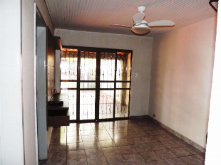 VENDE-SE CASA CONJ. HAB. INOCENCIO VILA NOVA JUNIOR. (BORBA GATO).