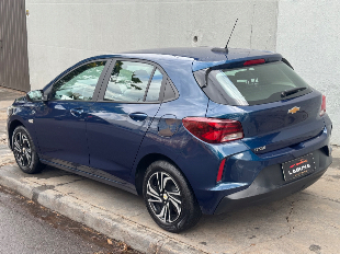 GM Onix LT 1.0