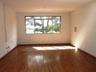 ALUGA-SE SALA SOBRE LOJA AV. TUIUTI PRÓX. MERCADO AMIGÃO