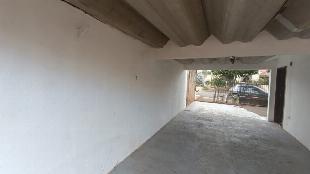 Aluga-se casa com dois quartos na Rua Antonio Miles, 322  Porto Seguro, em Maringá (Pr.)
