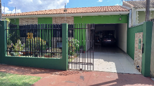 VENDE-SE 02 CASAS NO MESMO TERRENO.