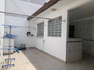 Apartamento em sobreloja para locação na Zona 3