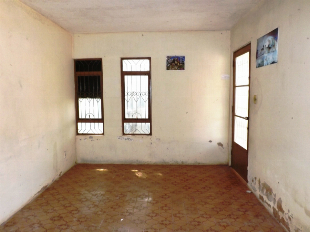 VENDE-SE CASA ALVENARIA VILA MORANGUEIRA PROX. HIPERMERCADO CONDOR. LIBERADO P/ PREDIO.