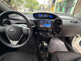 TOYOTA ETIOS SEDAN X 1.5 AUTOMÁTICO
