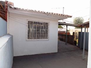ALUGA-SE CASA DE FUNDOS JD. DOURADOS MARINGÁ PR