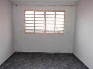 ALUGA-SE CASA DE FUNDOS JD. DOURADOS MARINGÁ PR
