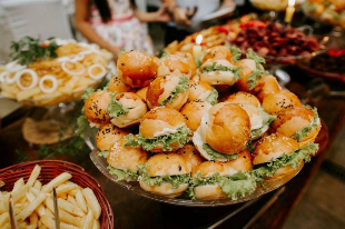 Buffet para Eventos em Maringá | Churrasco e Rodízio de Mini Hambúrguer