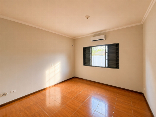 Casa com 3 Quartos, 120m² - Parque Industrial 200, Maringá/PR