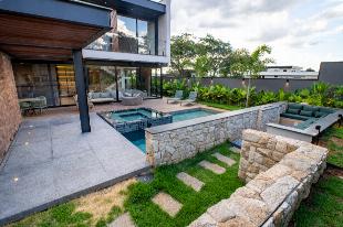 Sobrado em Condomínio à venda em Jardins de Monet Residence - Maringá - PR