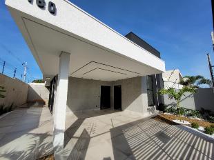Casa em  Maringá/PR com Piscina, Proximo Av. Mandacarú