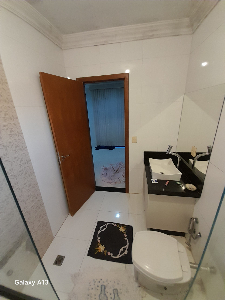 Sobrado 4 Quartos 4 AR condicionados, Moveis Planejados. Churrasqueira, banheira R Mascarenhas de Moraes 1185 Jd Alvorada Maringá