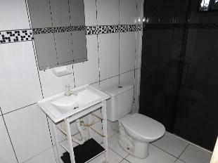 ALUGA-SE CASA DE FUNDOS  CONJ. GUAIAPÓ