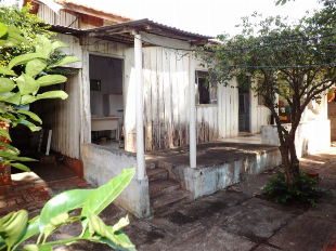 VENDE-SE CASA ALVENARIA VILA MORANGUEIRA PROX. HIPERMERCADO CONDOR. LIBERADO P/ PREDIO.