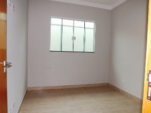VENDE-SE CASA JD EBENEZER EM MARINGÁ