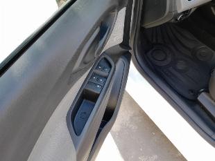 Onix LT 1.0 Hatch Único Dono