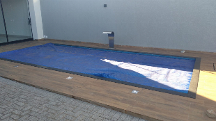 SOBRADO JARDIM INLATERRA COM PISCINA