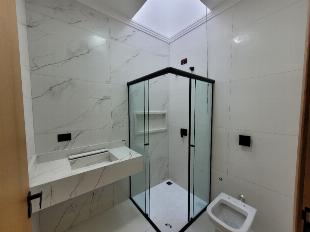 Casa em  Maringá/PR com Piscina, Proximo Av. Mandacarú