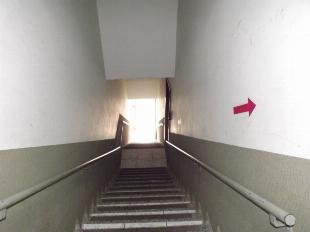 ALUGA-SE SALA SOBRE LOJA AV. TUIUTI PRÓX. MERCADO AMIGÃO