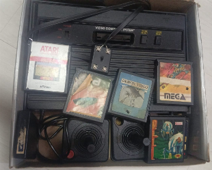 Console Atari original na caixa