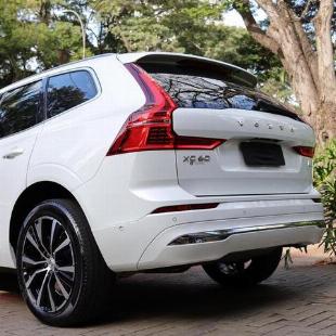 VOLVO XC60 T8 ULTIMATE 2023
