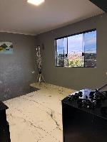 VENDE OU TROCA,  CASA COM PISCINA, CANIL PARA PETS  E CORREDOR LATERAL.