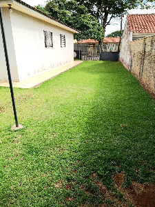 CASA DE 129,50 MTS - Em terreno de 375 mts.